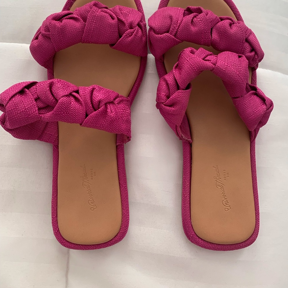 Stylish slide sandals, size 6